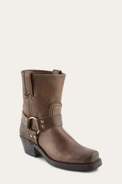 Hot Frye Harness 8R Womens